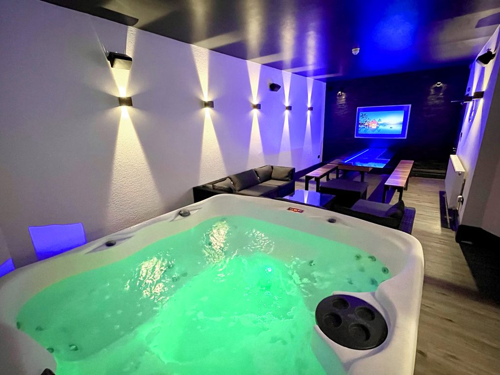 hot tub chillout area1